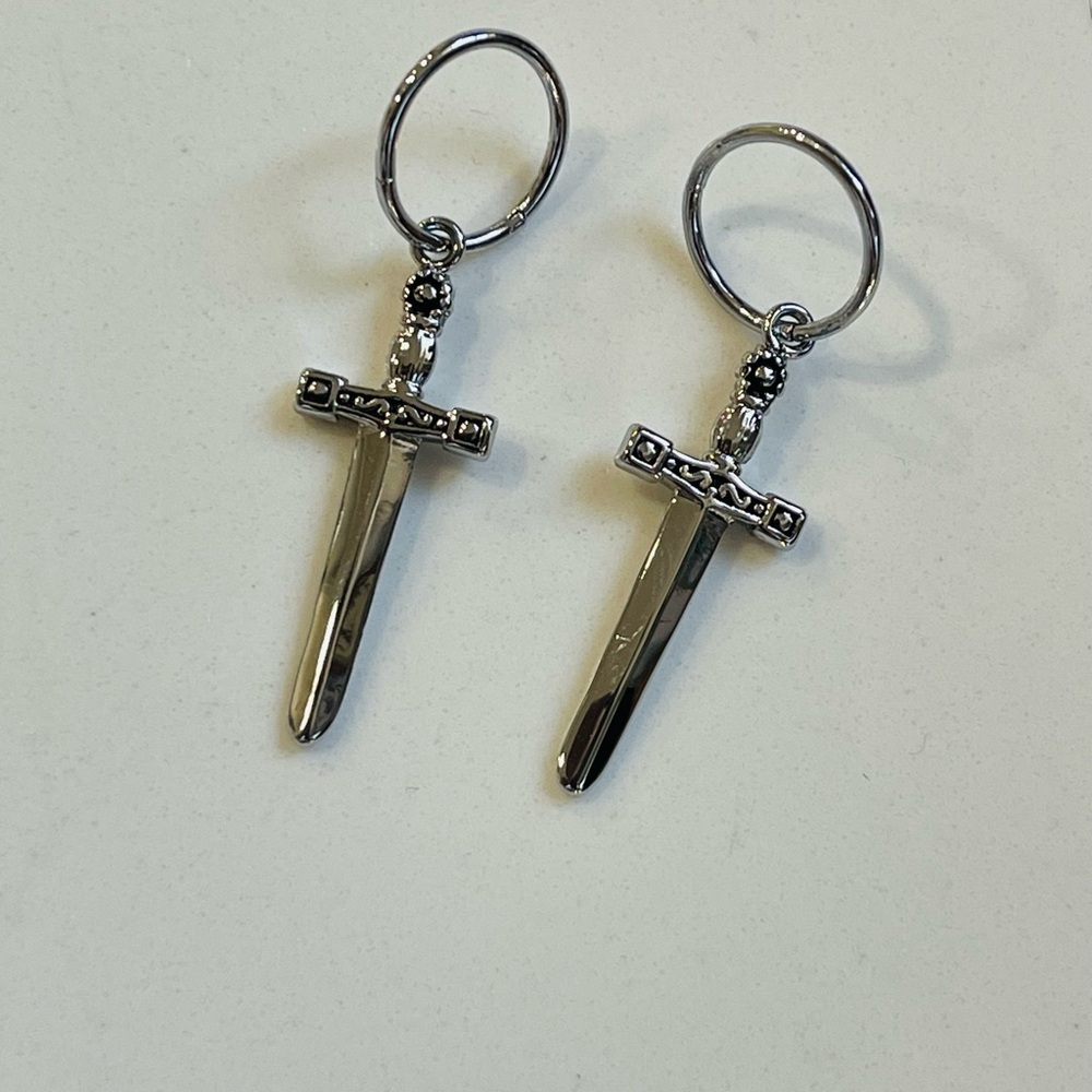Dalmata 925 Sterling Silver Sword Dangle Earrings